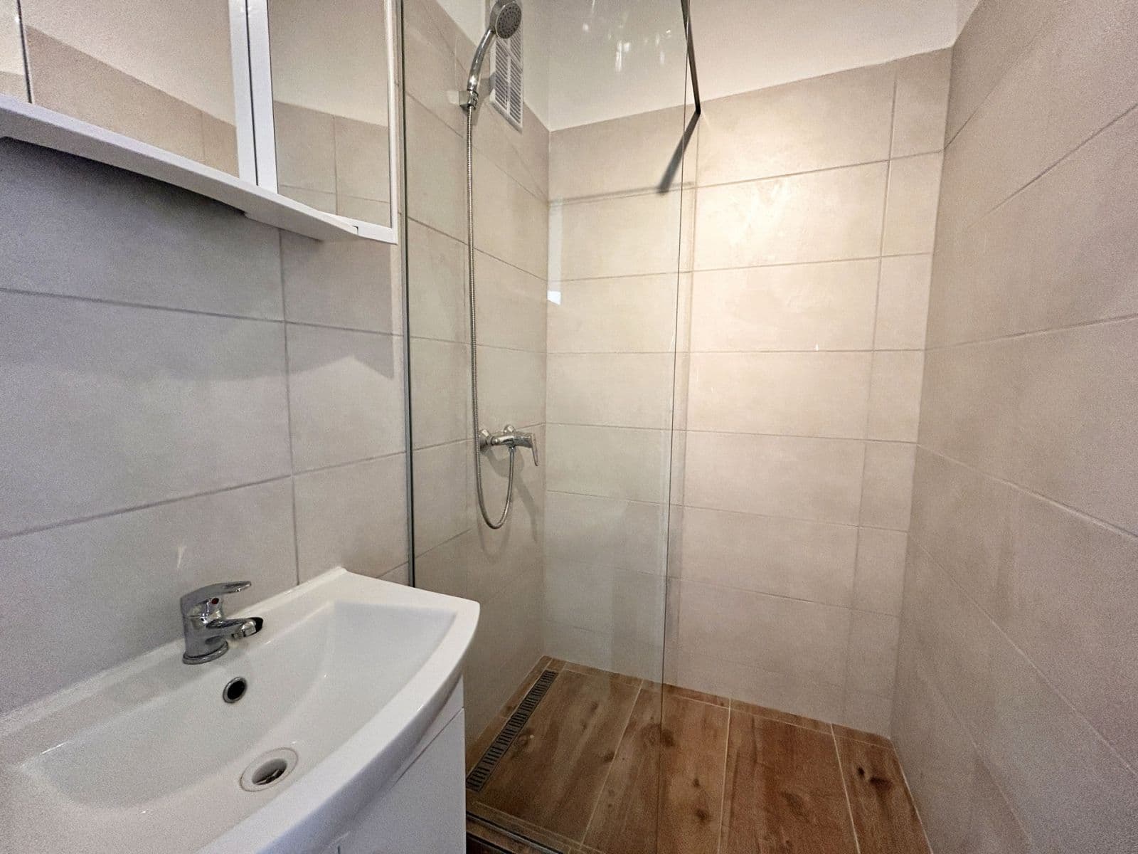 Pronájem bytu 2+kk 41 m², Průchova, Kladno, Středočeský kraj Pronájem bytu 2+kk 41 m², Průchova, Kladno, Středočeský kraj