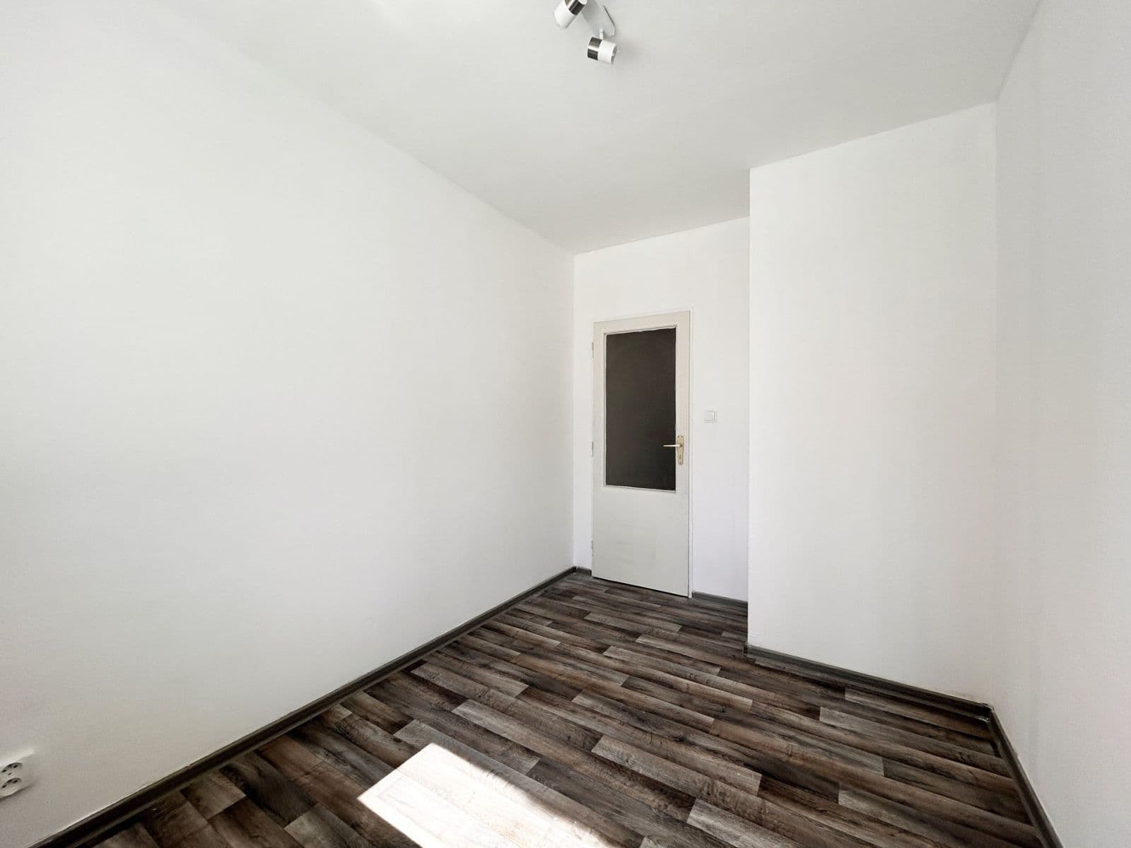 Pronájem bytu 2+kk 41 m², Průchova, Kladno, Středočeský kraj Pronájem bytu 2+kk 41 m², Průchova, Kladno, Středočeský kraj