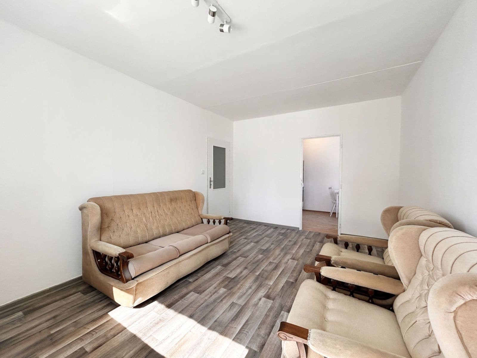 Pronájem bytu 2+kk 41 m², Průchova, Kladno, Středočeský kraj Pronájem bytu 2+kk 41 m², Průchova, Kladno, Středočeský kraj