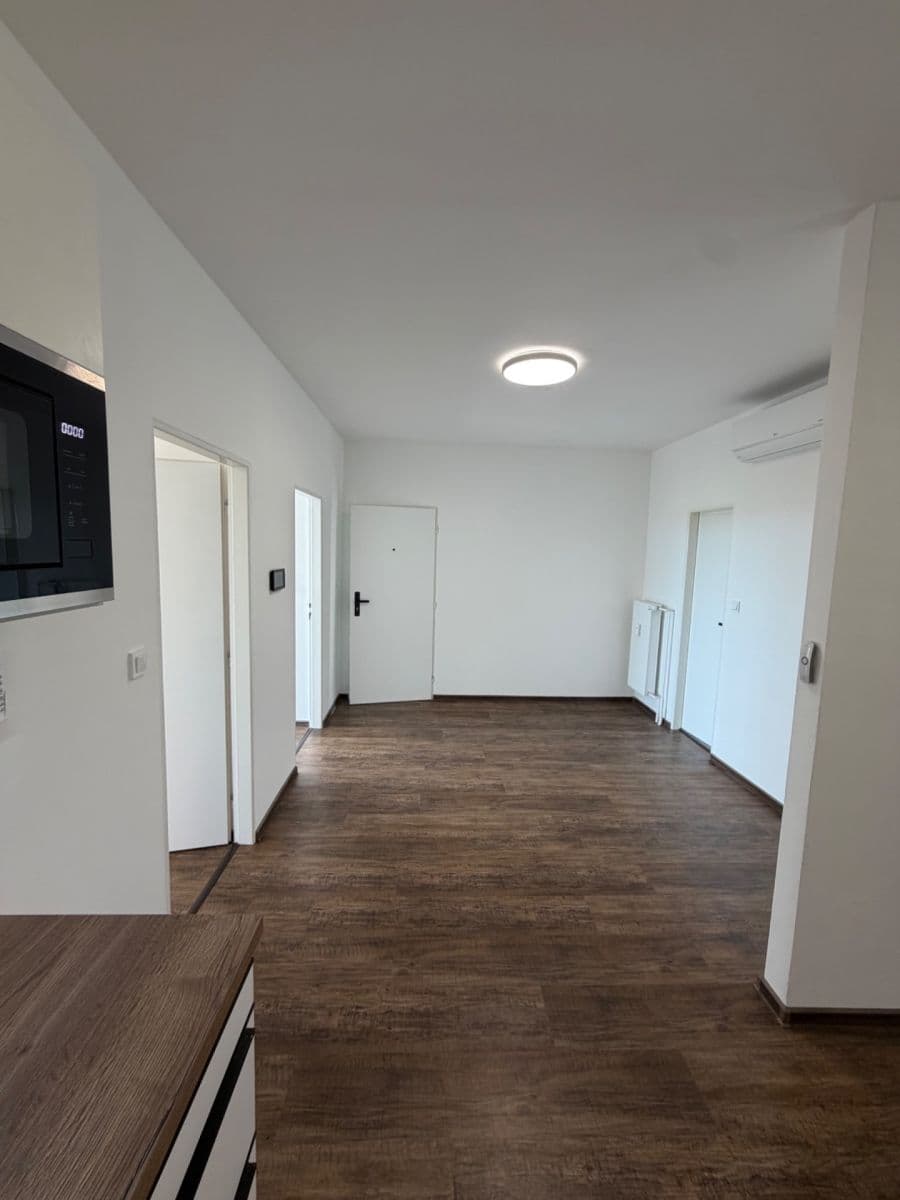 Pronájem bytu 2+1 70 m², Solná cesta, Uherské Hradiště, Zlínský kraj Pronájem bytu 2+1 70 m², Solná cesta, Uherské Hradiště, Zlínský kraj