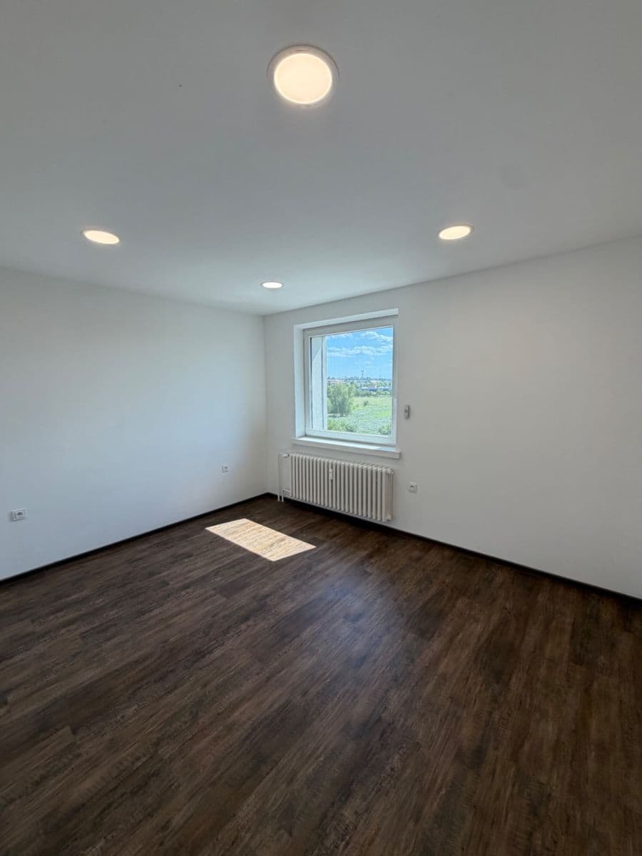 Pronájem bytu 2+1 70 m², Solná cesta, Uherské Hradiště, Zlínský kraj Pronájem bytu 2+1 70 m², Solná cesta, Uherské Hradiště, Zlínský kraj