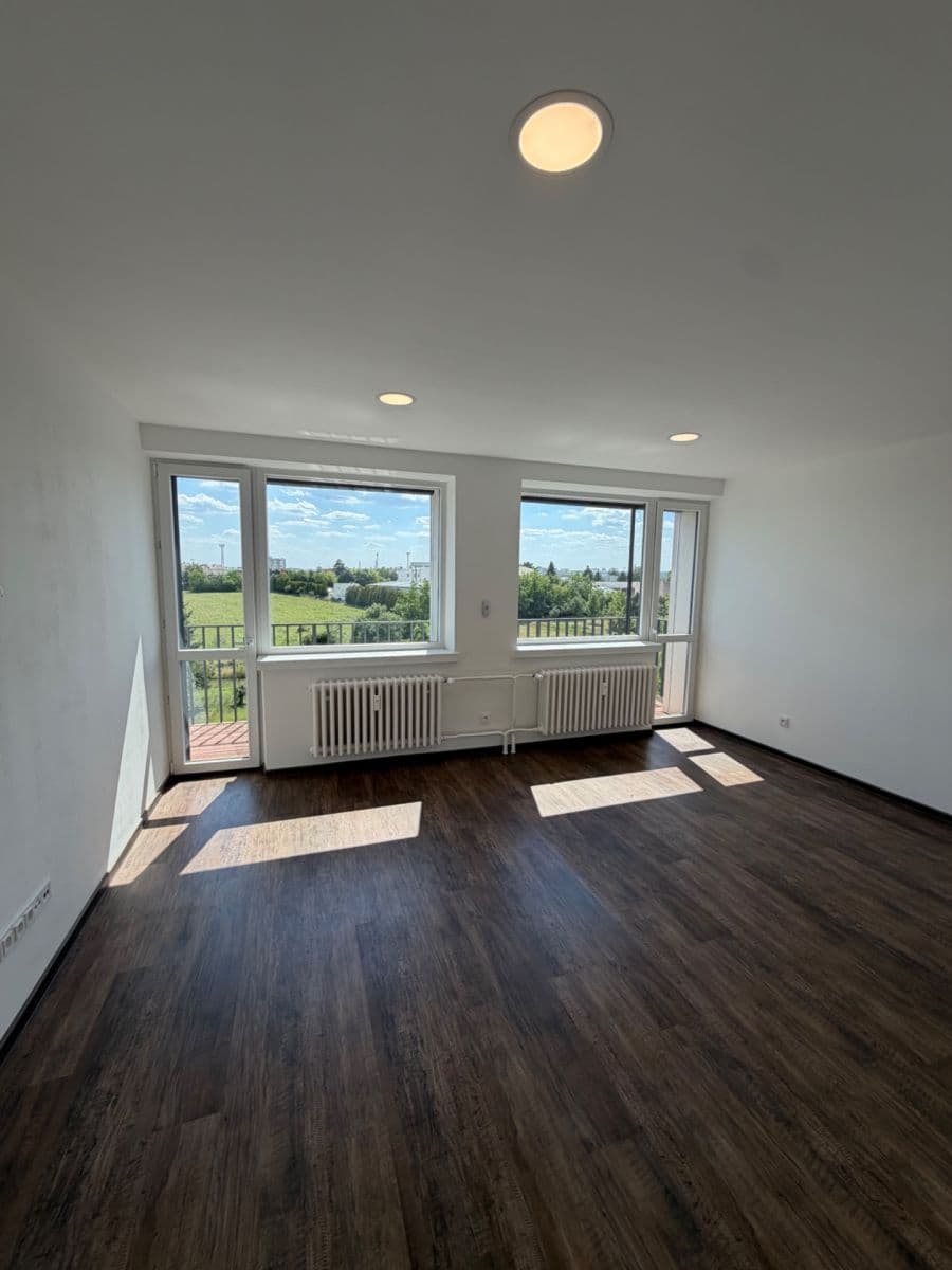 Pronájem bytu 2+1 70 m², Solná cesta, Uherské Hradiště, Zlínský kraj Pronájem bytu 2+1 70 m², Solná cesta, Uherské Hradiště, Zlínský kraj