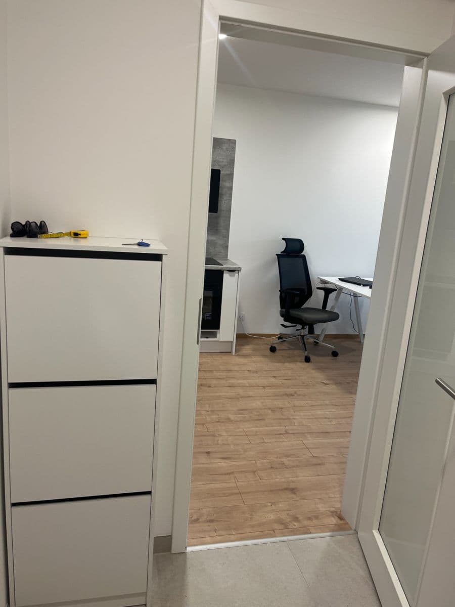 Pronájem bytu 2+kk 48 m², Českobrodská, Praha, Praha Pronájem bytu 2+kk 48 m², Českobrodská, Praha, Praha