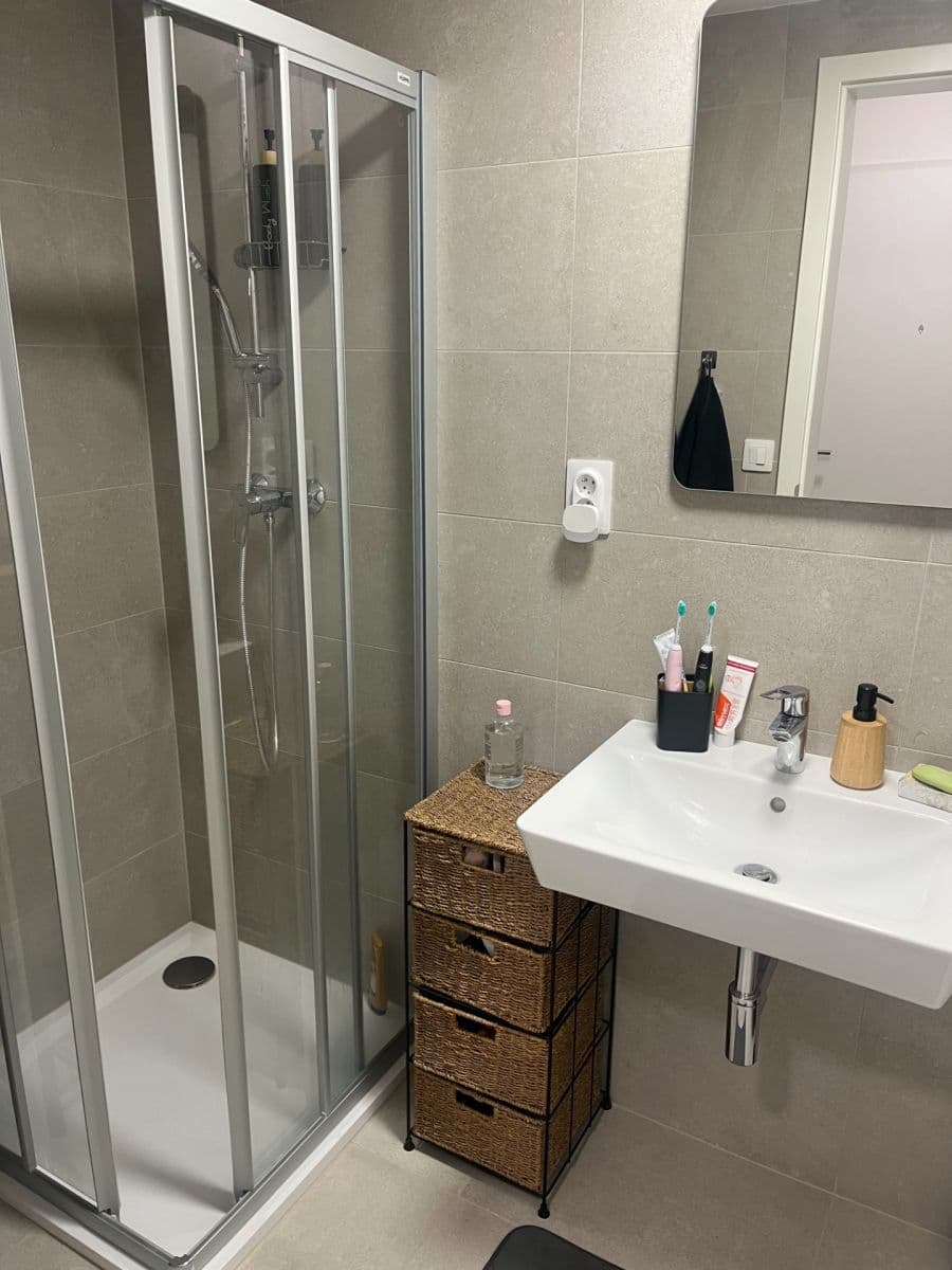 Pronájem bytu 2+kk 48 m², Českobrodská, Praha, Praha Pronájem bytu 2+kk 48 m², Českobrodská, Praha, Praha