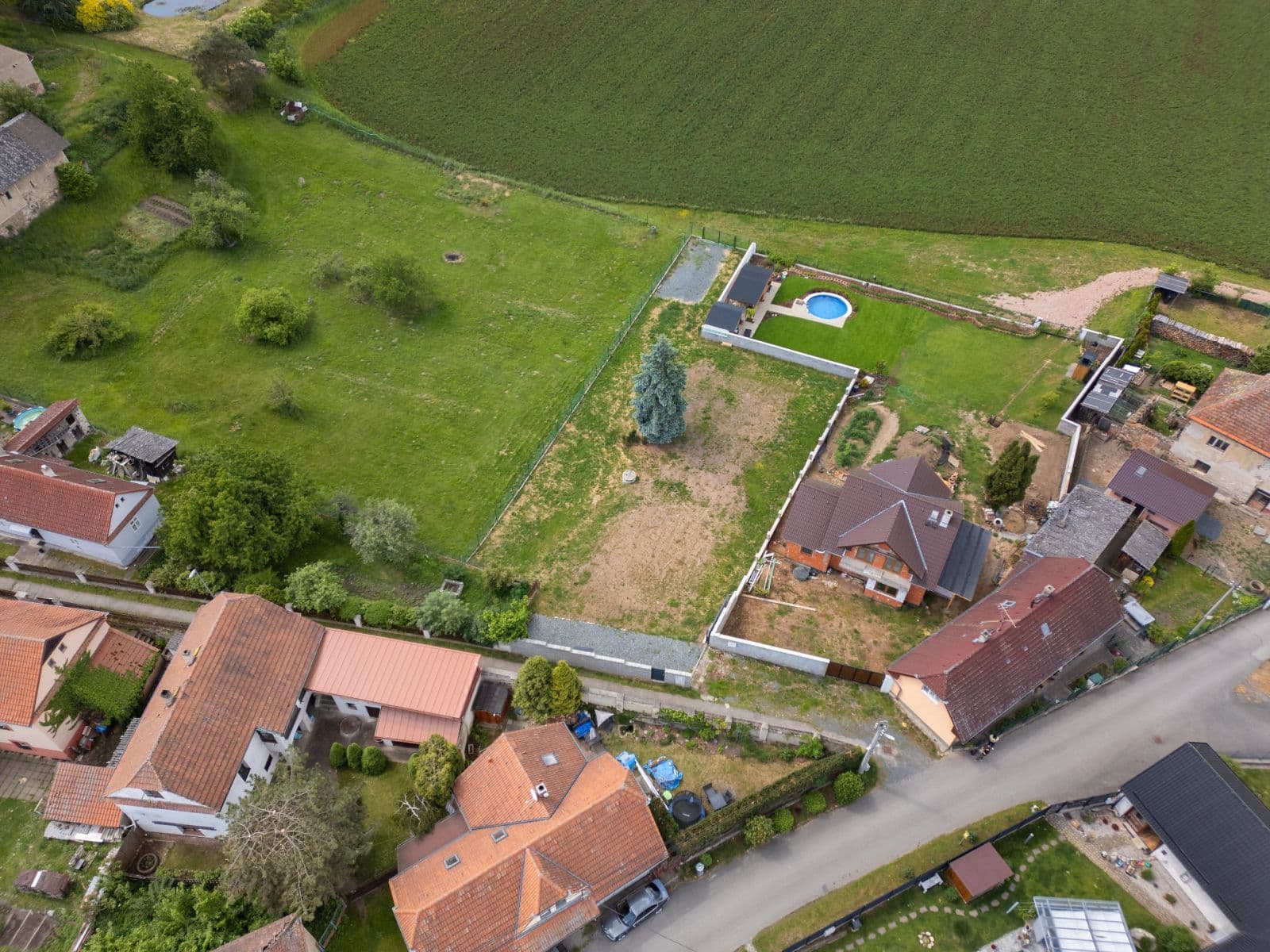 Prodej pozemku 1.046 m², Nižbor, Středočeský kraj Prodej pozemku 1.046 m², Nižbor, Středočeský kraj