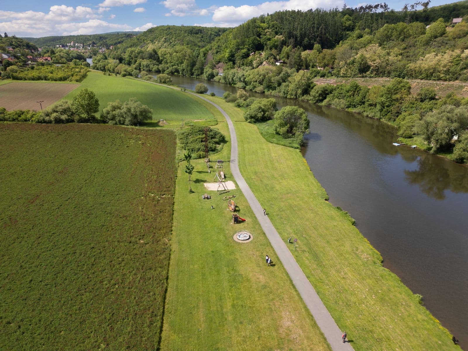 Prodej pozemku 1.046 m², Nižbor, Středočeský kraj Prodej pozemku 1.046 m², Nižbor, Středočeský kraj