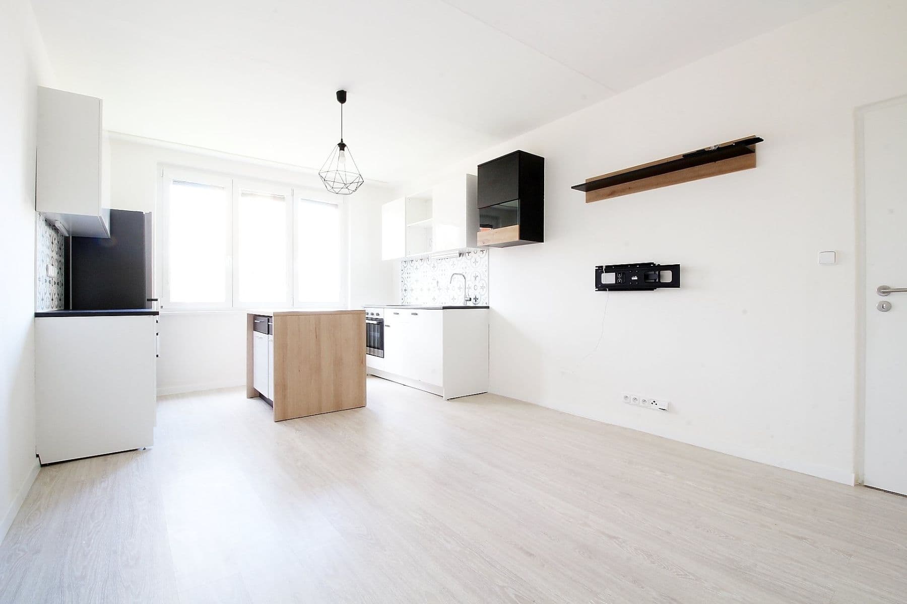 Pronájem bytu 2+1 66 m², Liškova, Praha, Praha Pronájem bytu 2+1 66 m², Liškova, Praha, Praha