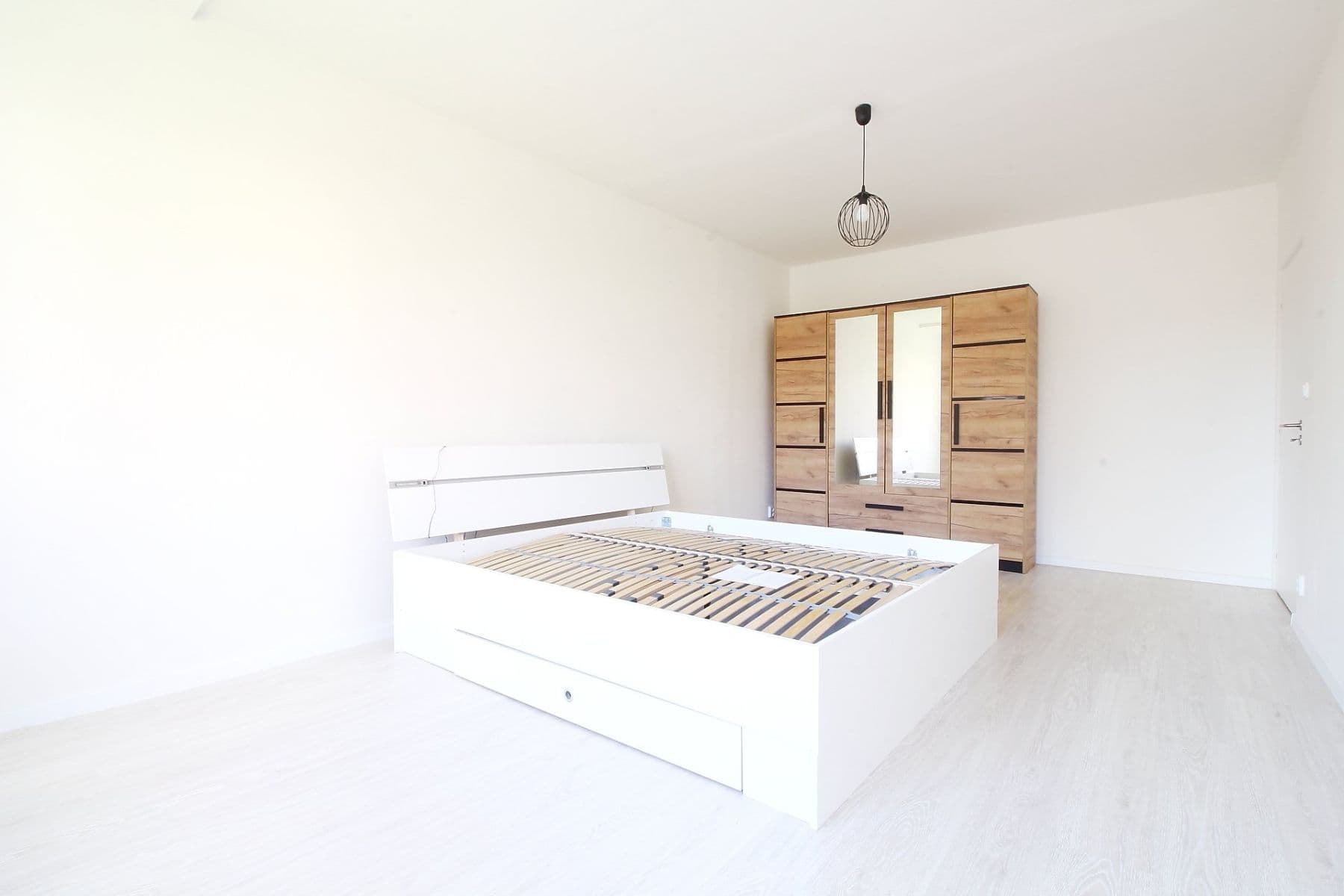 Pronájem bytu 2+1 66 m², Liškova, Praha, Praha Pronájem bytu 2+1 66 m², Liškova, Praha, Praha