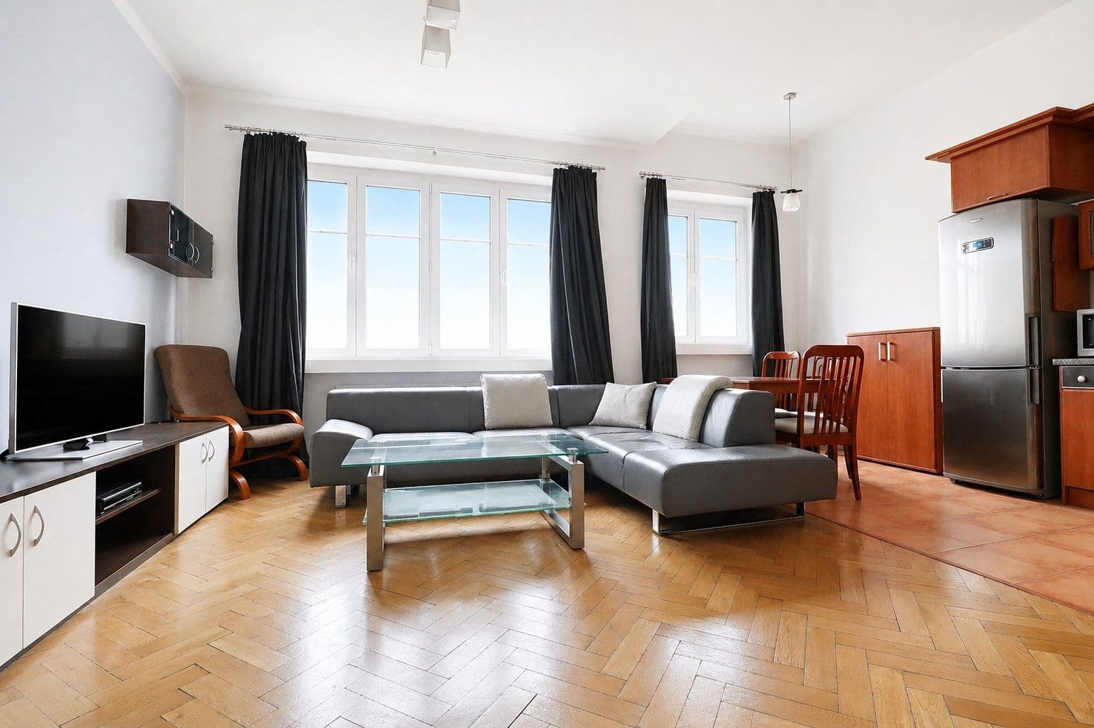 Pronájem bytu 2+kk 76 m², Černokostelecká, Praha, Praha Pronájem bytu 2+kk 76 m², Černokostelecká, Praha, Praha