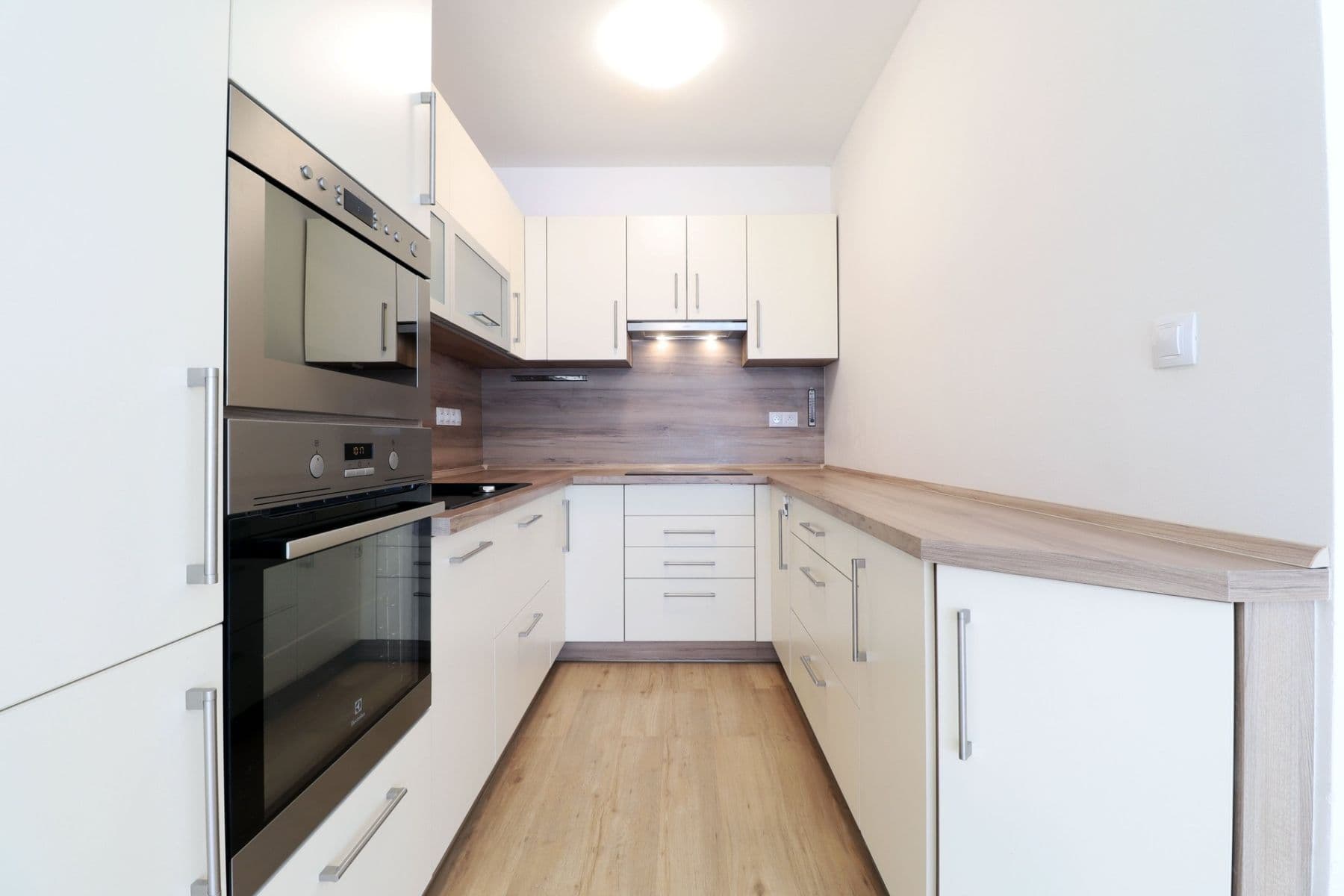 Pronájem bytu 3+kk 57 m², Svojšovická, Praha, Praha Pronájem bytu 3+kk 57 m², Svojšovická, Praha, Praha