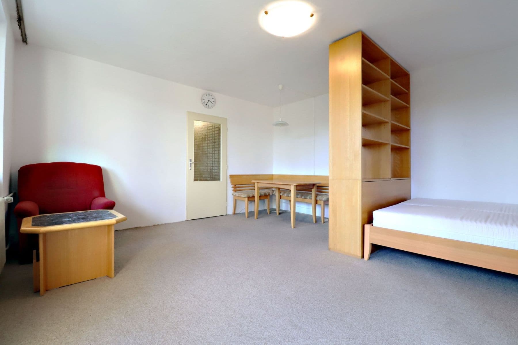 Pronájem bytu 1+1 37 m², Vyžlovská, Praha, Praha Pronájem bytu 1+1 37 m², Vyžlovská, Praha, Praha