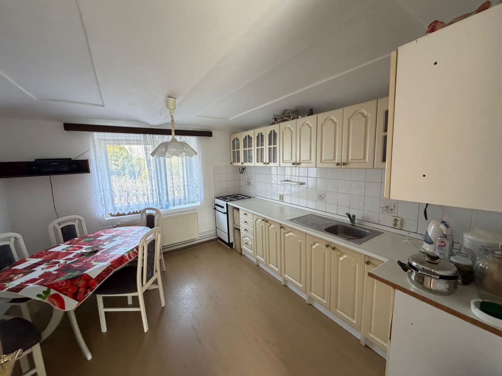 Prodej domu 80 m², pozemek 1.633 m², Dolní Roveň, Pardubický kraj Prodej domu 80 m², pozemek 1.633 m², Dolní Roveň, Pardubický kraj