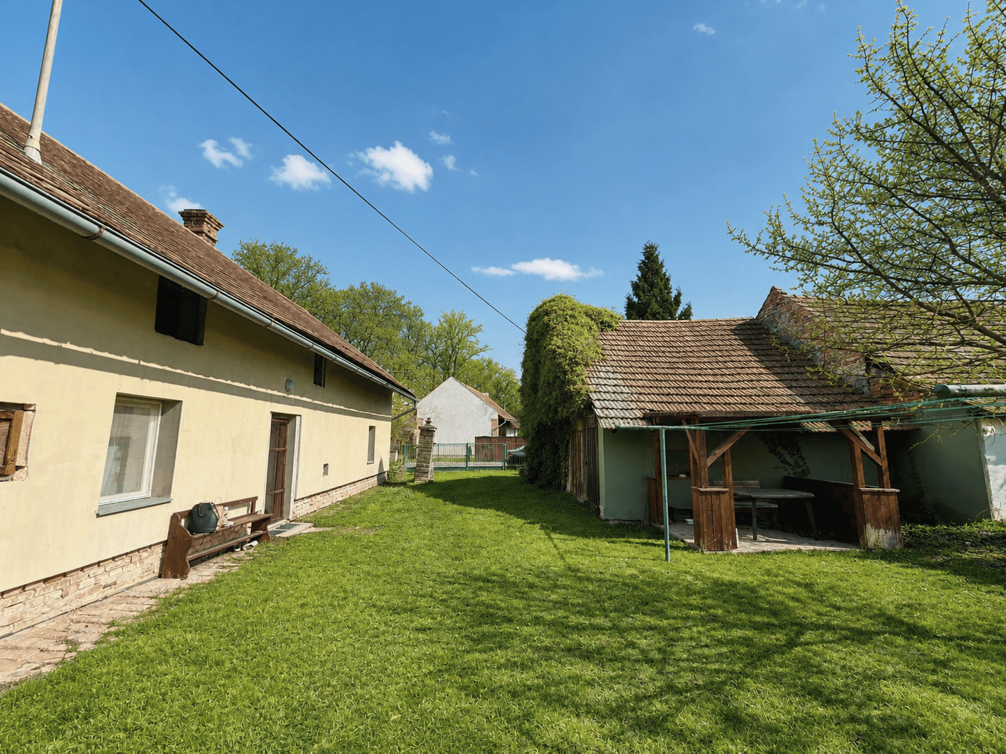 Prodej domu 80 m², pozemek 1.633 m², Dolní Roveň, Pardubický kraj Prodej domu 80 m², pozemek 1.633 m², Dolní Roveň, Pardubický kraj