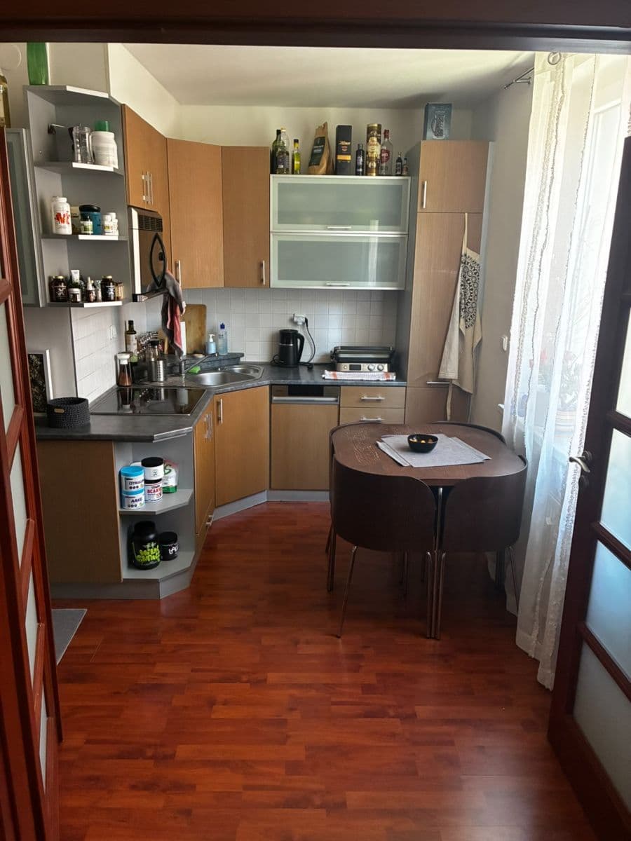 Pronájem bytu 1+1 36 m², Nad ostrovem, Praha, Praha Pronájem bytu 1+1 36 m², Nad ostrovem, Praha, Praha