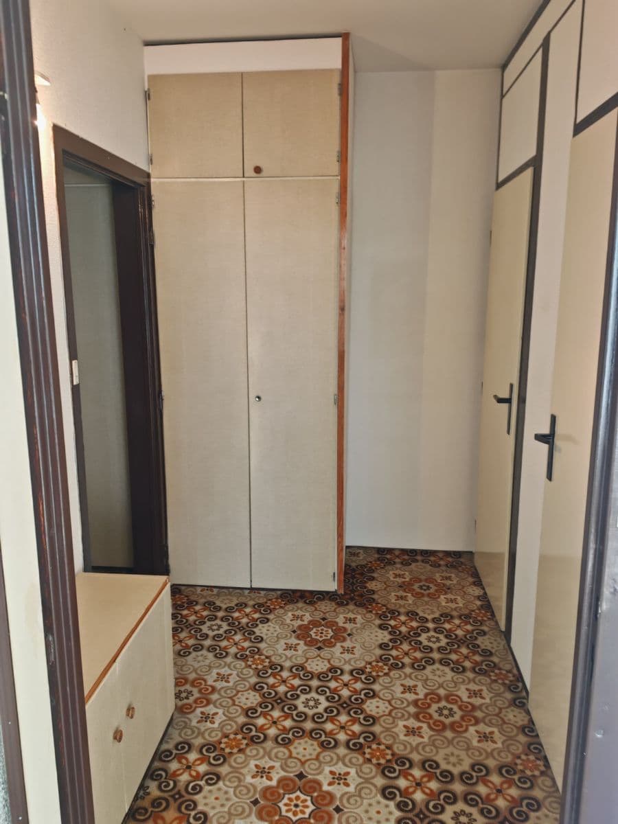 Pronájem bytu 2+1 53 m², Dubnova, Praha, Praha Pronájem bytu 2+1 53 m², Dubnova, Praha, Praha