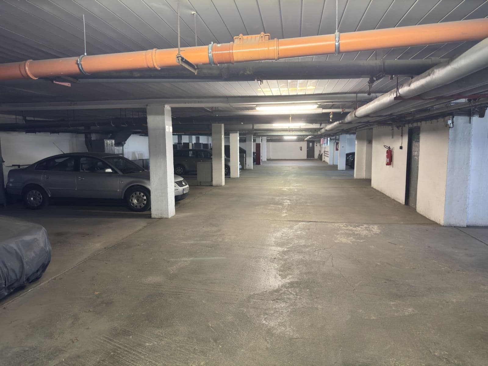 Pronájem garáže 15 m², Lumiérů, Praha, Praha Pronájem garáže 15 m², Lumiérů, Praha, Praha