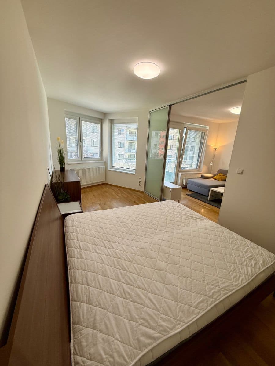 Pronájem bytu 2+kk 53 m², Makedonská, Praha, Praha Pronájem bytu 2+kk 53 m², Makedonská, Praha, Praha