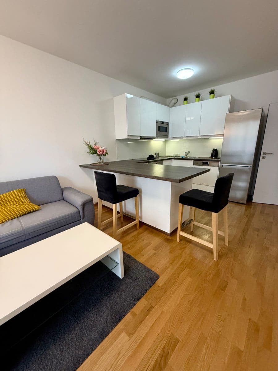 Pronájem bytu 2+kk 53 m², Makedonská, Praha, Praha Pronájem bytu 2+kk 53 m², Makedonská, Praha, Praha