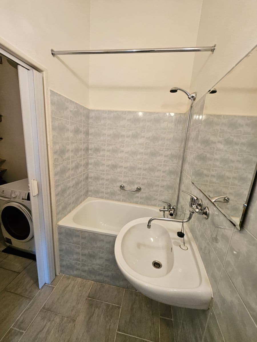 Pronájem bytu 2+1 53 m², Uruguayská, Praha, Praha Pronájem bytu 2+1 53 m², Uruguayská, Praha, Praha