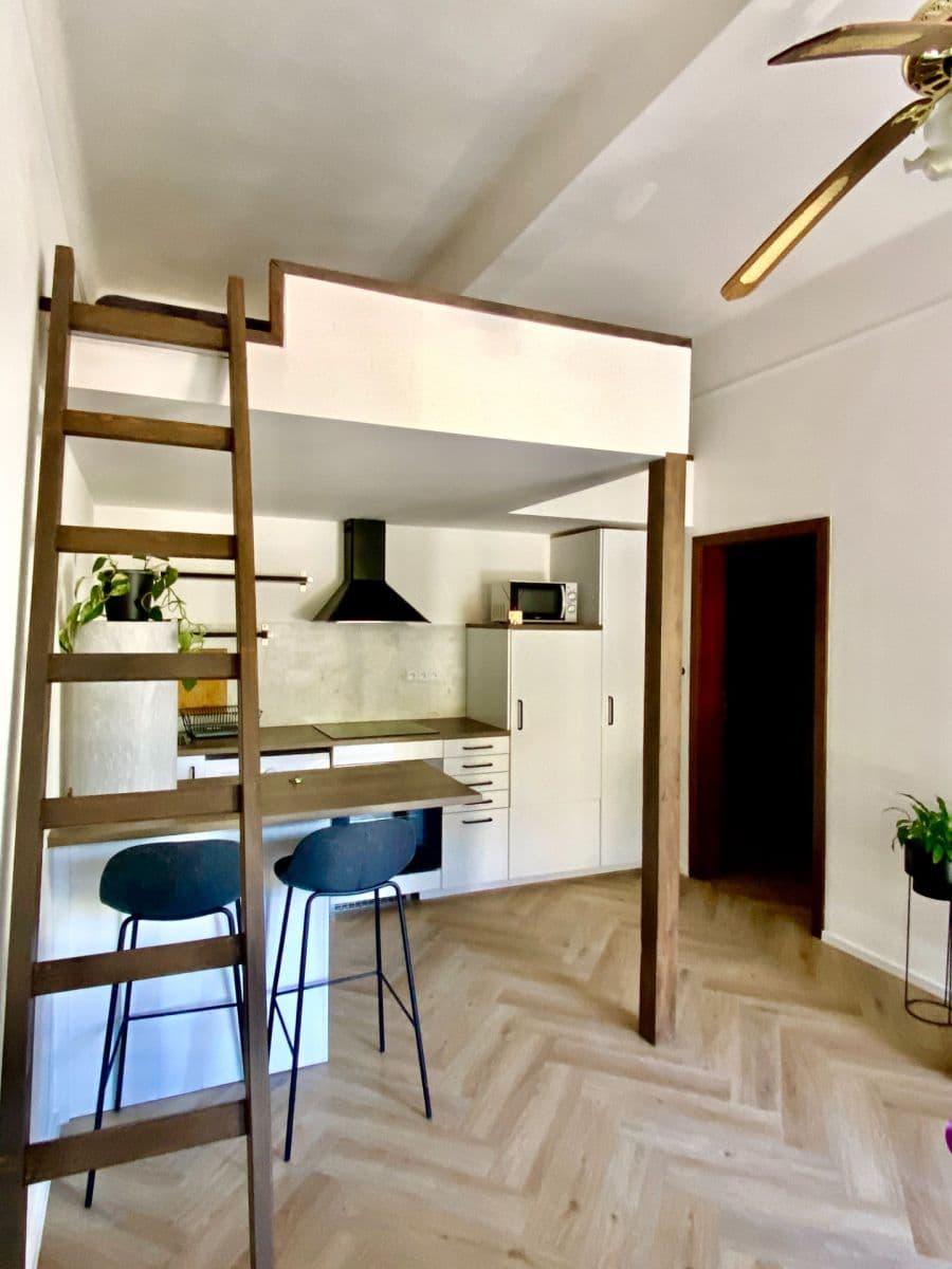 Prodej bytu 1+kk 29 m², V Šáreckém údolí, Praha, Praha Prodej bytu 1+kk 29 m², V Šáreckém údolí, Praha, Praha