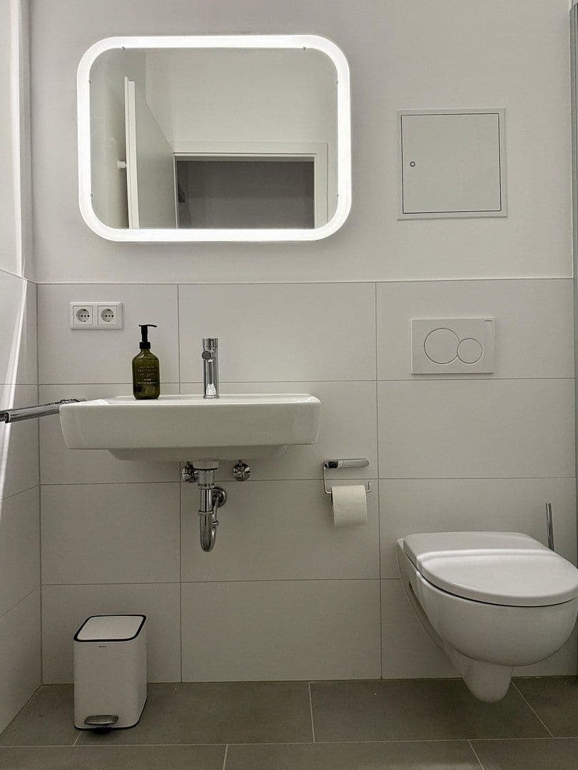 Pronájem bytu 1+1 30 m², Berlin, Berlín Pronájem bytu 1+1 30 m², Berlin, Berlín