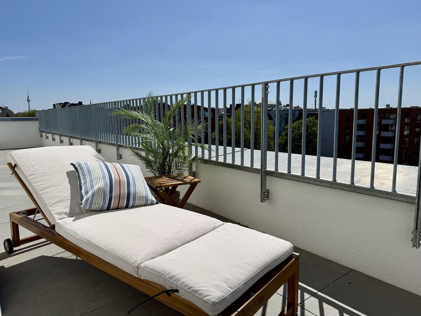 Pronájem bytu 1+1 30 m², Berlin, Berlín Pronájem bytu 1+1 30 m², Berlin, Berlín