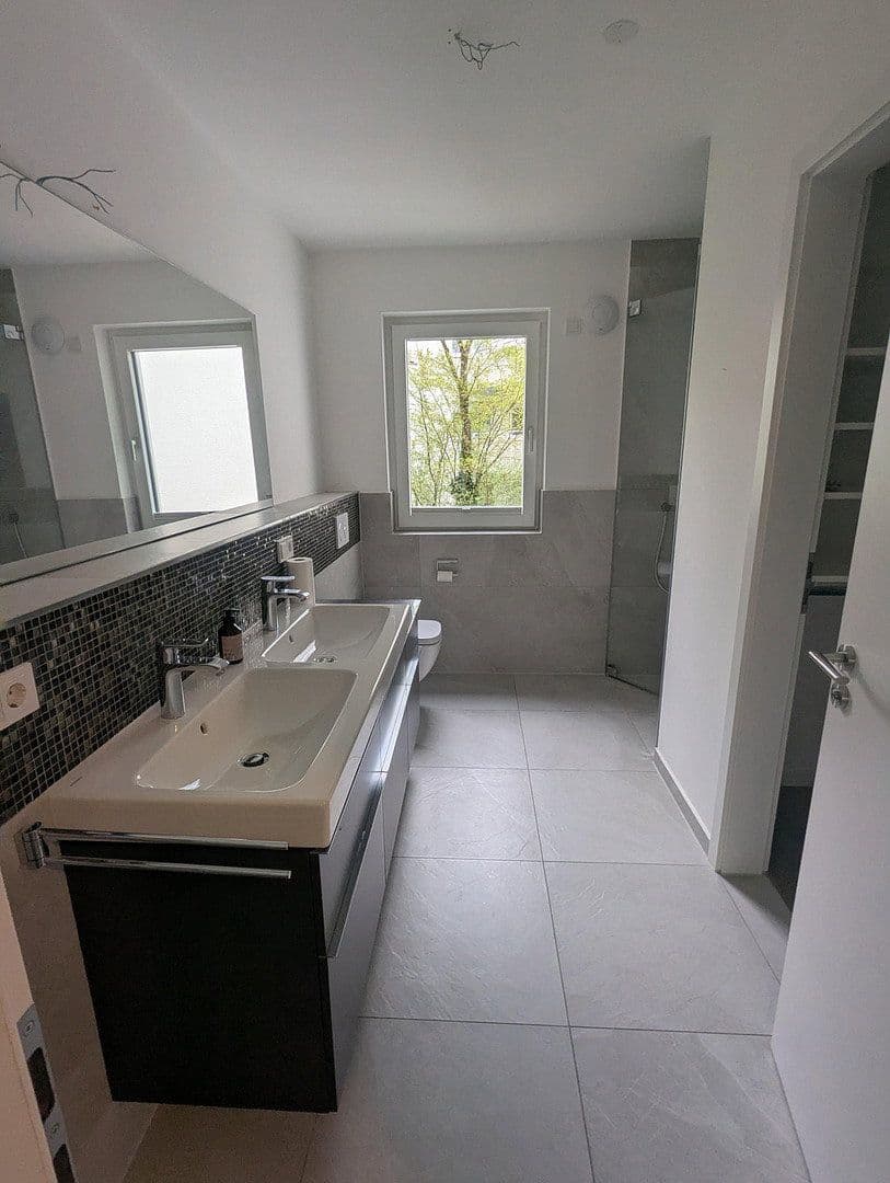 Pronájem bytu 4+1 120 m², München, Bavorsko Pronájem bytu 4+1 120 m², München, Bavorsko