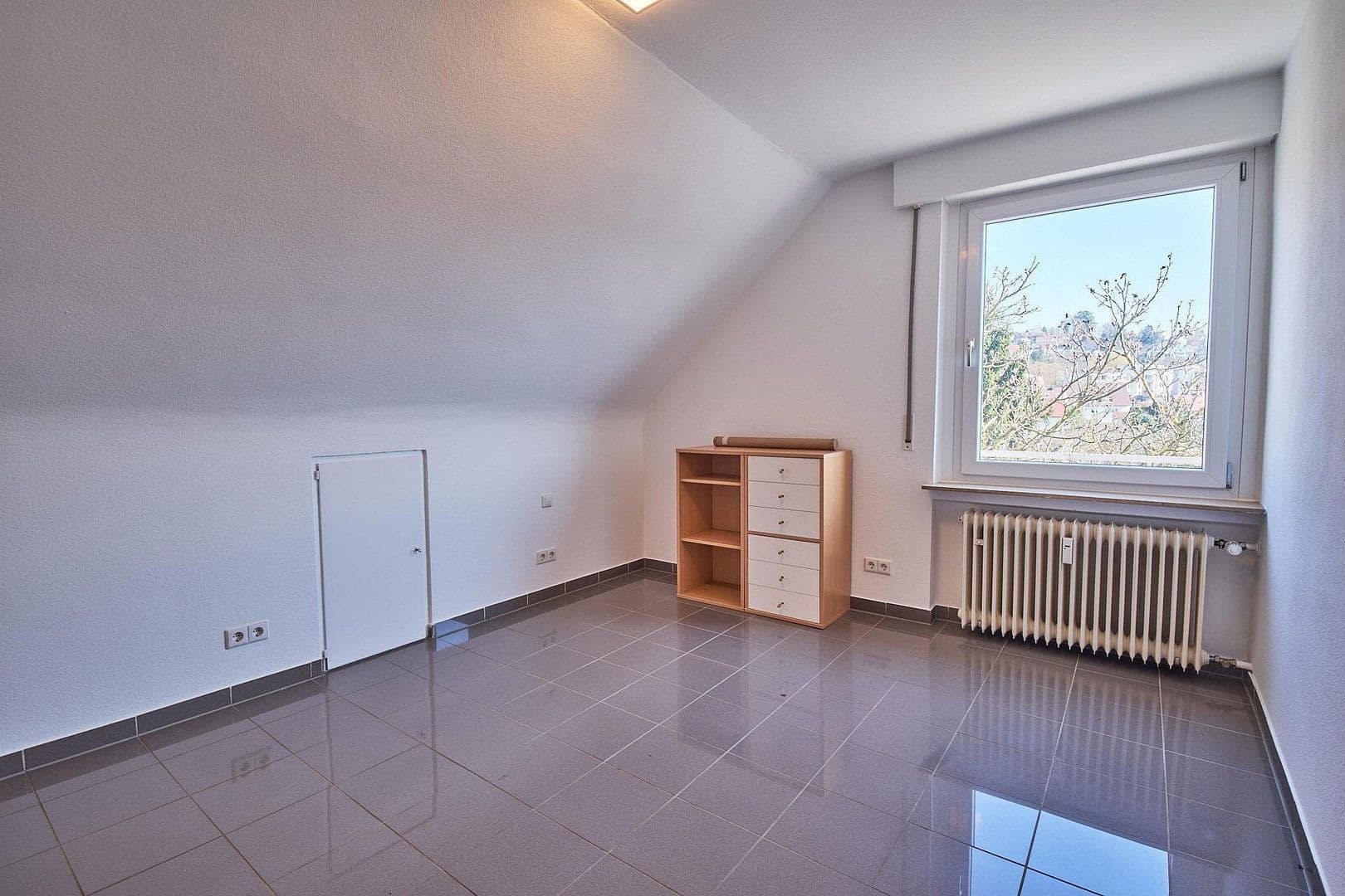 Prodej bytu 4+kk 105 m², Esslingen am Neckar, Bádensko-Württembersko Prodej bytu 4+kk 105 m², Esslingen am Neckar, Bádensko-Württembersko
