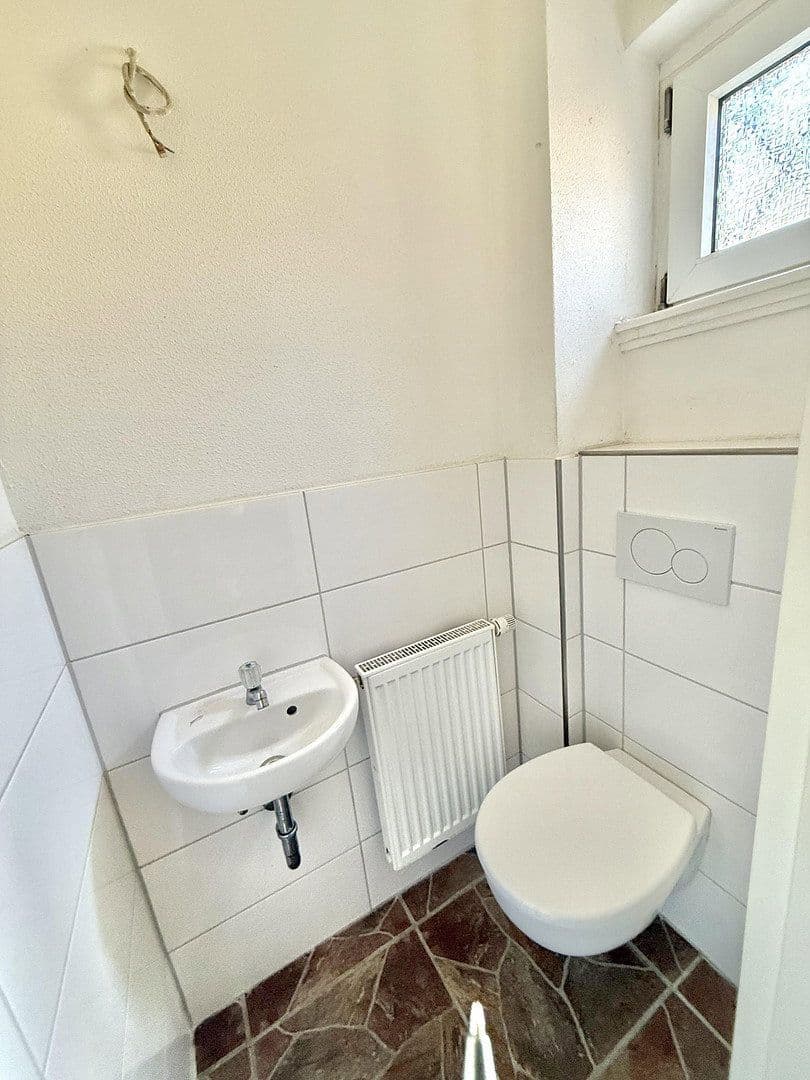 Prodej domu 91 m², pozemek 341 m², Kriftel, Hessen Prodej domu 91 m², pozemek 341 m², Kriftel, Hessen