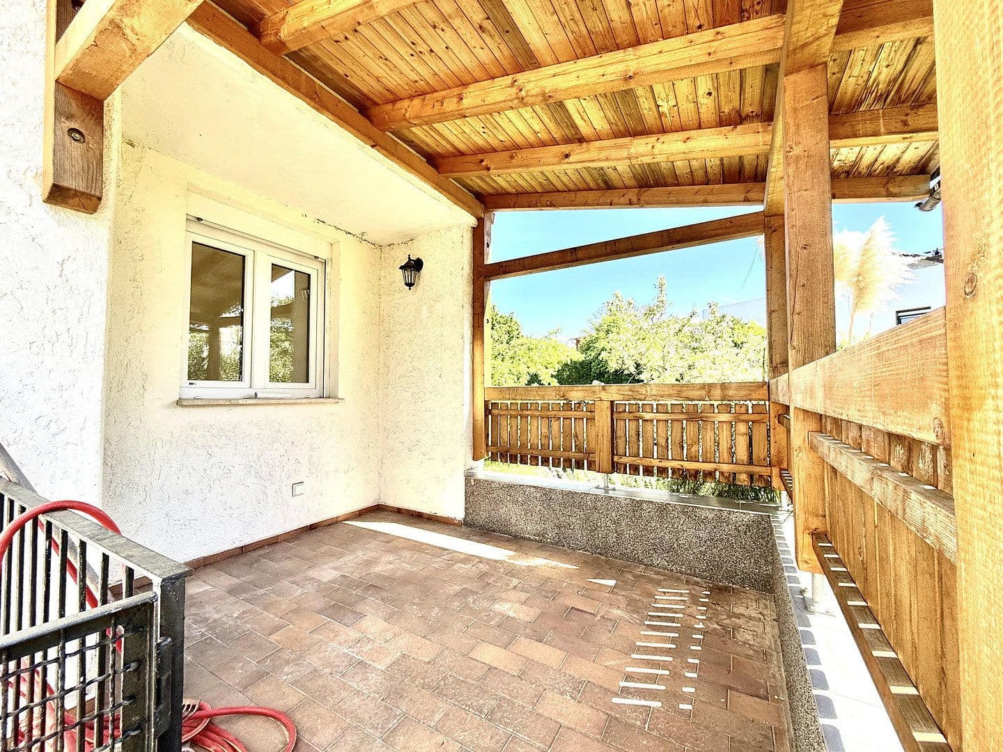 Prodej domu 91 m², pozemek 341 m², Kriftel, Hessen Prodej domu 91 m², pozemek 341 m², Kriftel, Hessen