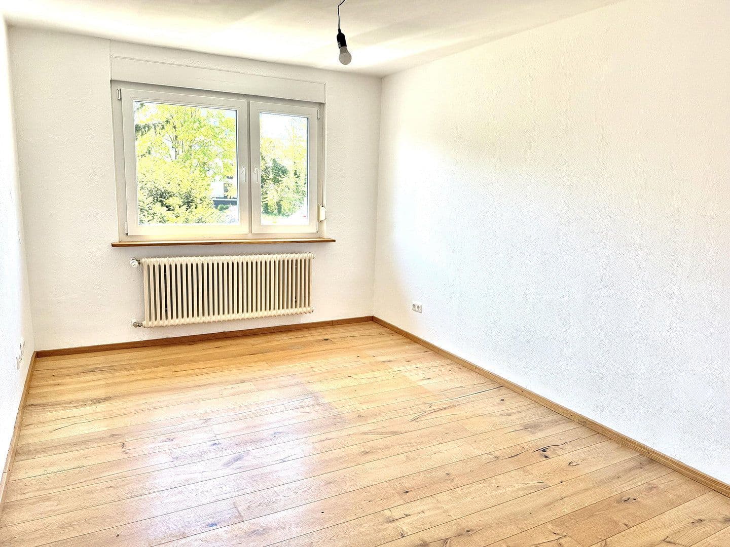 Prodej domu 91 m², pozemek 341 m², Kriftel, Hessen Prodej domu 91 m², pozemek 341 m², Kriftel, Hessen