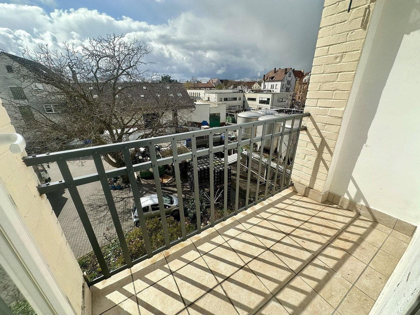 Pronájem bytu 3+1 78 m², Achtungstraße 9, Heilbronn, Bádensko-Württembersko Pronájem bytu 3+1 78 m², Achtungstraße 9, Heilbronn, Bádensko-Württembersko