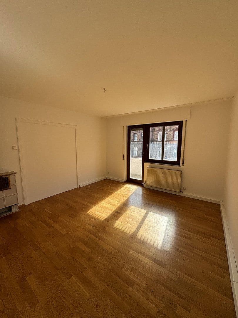 Pronájem bytu 3+1 78 m², Hohenheimer Straße 72, Stuttgart, Bádensko-Württembersko Pronájem bytu 3+1 78 m², Hohenheimer Straße 72, Stuttgart, Bádensko-Württembersko