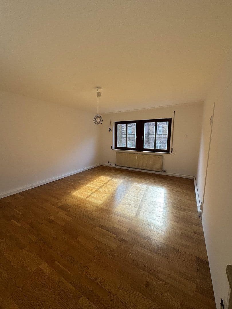 Pronájem bytu 3+1 78 m², Hohenheimer Straße 72, Stuttgart, Bádensko-Württembersko Pronájem bytu 3+1 78 m², Hohenheimer Straße 72, Stuttgart, Bádensko-Württembersko