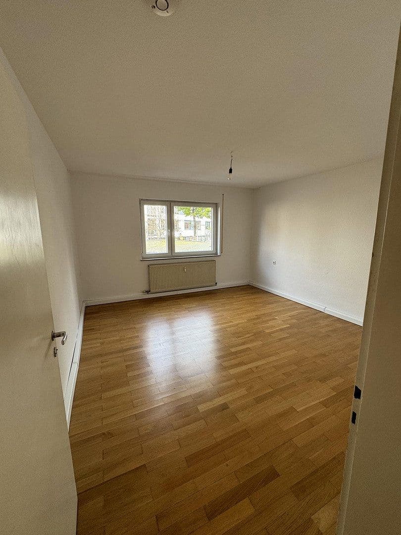 Pronájem bytu 3+1 78 m², Hohenheimer Straße 72, Stuttgart, Bádensko-Württembersko Pronájem bytu 3+1 78 m², Hohenheimer Straße 72, Stuttgart, Bádensko-Württembersko
