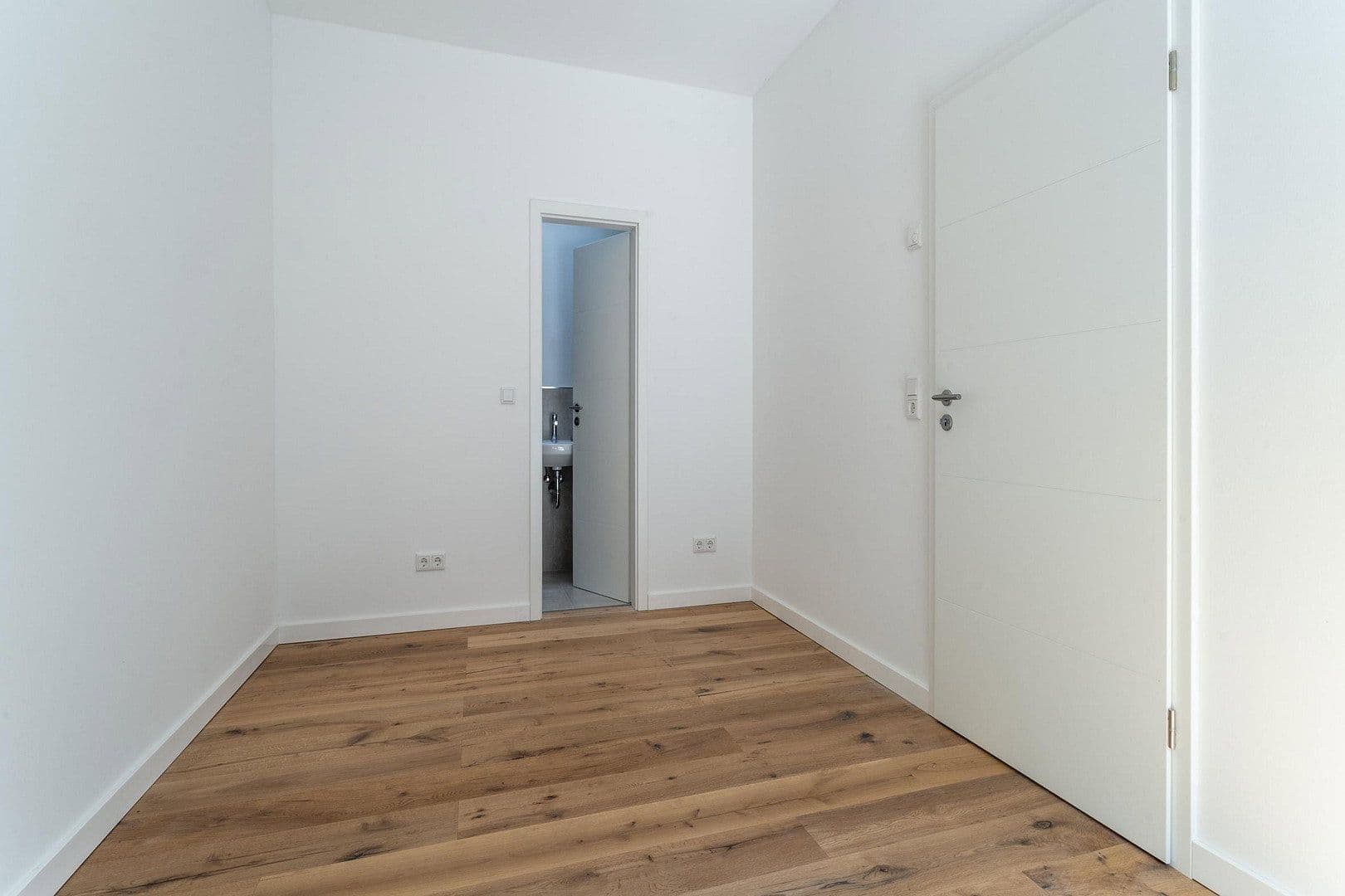 Prodej bytu 3+1 104 m², Halle, Sasko-Anhaltsko Prodej bytu 3+1 104 m², Halle, Sasko-Anhaltsko
