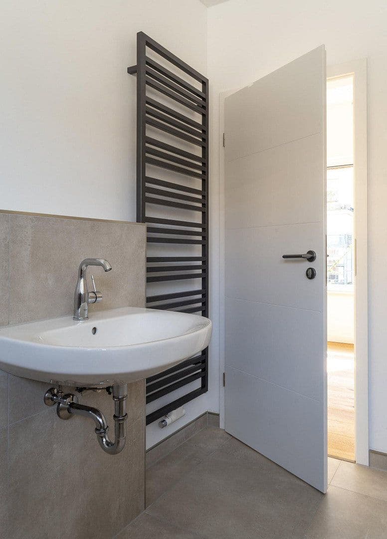 Prodej bytu 3+1 104 m², Halle, Sasko-Anhaltsko Prodej bytu 3+1 104 m², Halle, Sasko-Anhaltsko