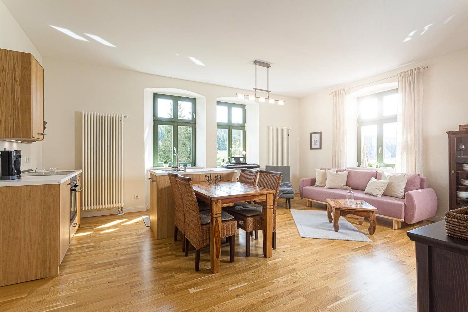 Prodej domu 377 m², pozemek 20.000 m², Eibenstock, Sasko Prodej domu 377 m², pozemek 20.000 m², Eibenstock, Sasko