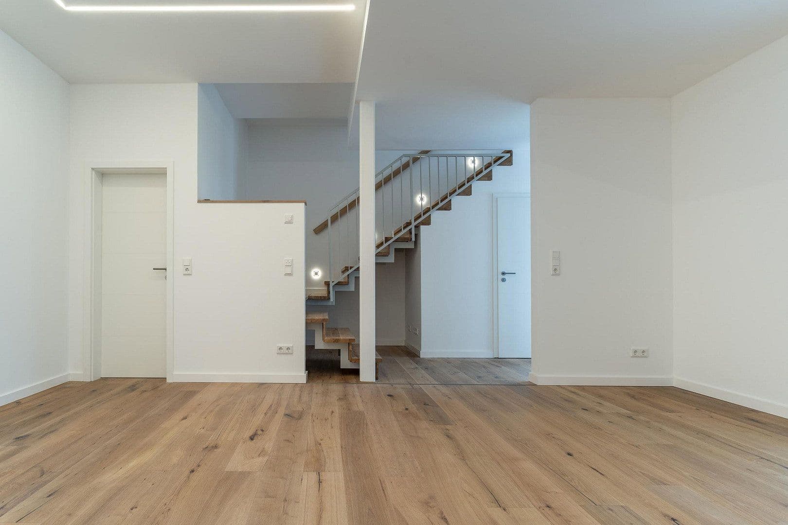 Prodej bytu 3+1 114 m², Halle, Sasko-Anhaltsko Prodej bytu 3+1 114 m², Halle, Sasko-Anhaltsko