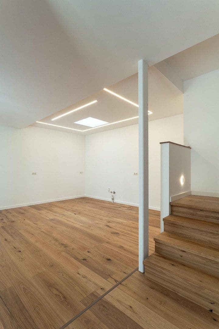 Prodej bytu 3+1 114 m², Halle, Sasko-Anhaltsko Prodej bytu 3+1 114 m², Halle, Sasko-Anhaltsko