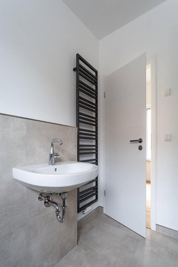 Prodej bytu 3+1 114 m², Halle, Sasko-Anhaltsko Prodej bytu 3+1 114 m², Halle, Sasko-Anhaltsko