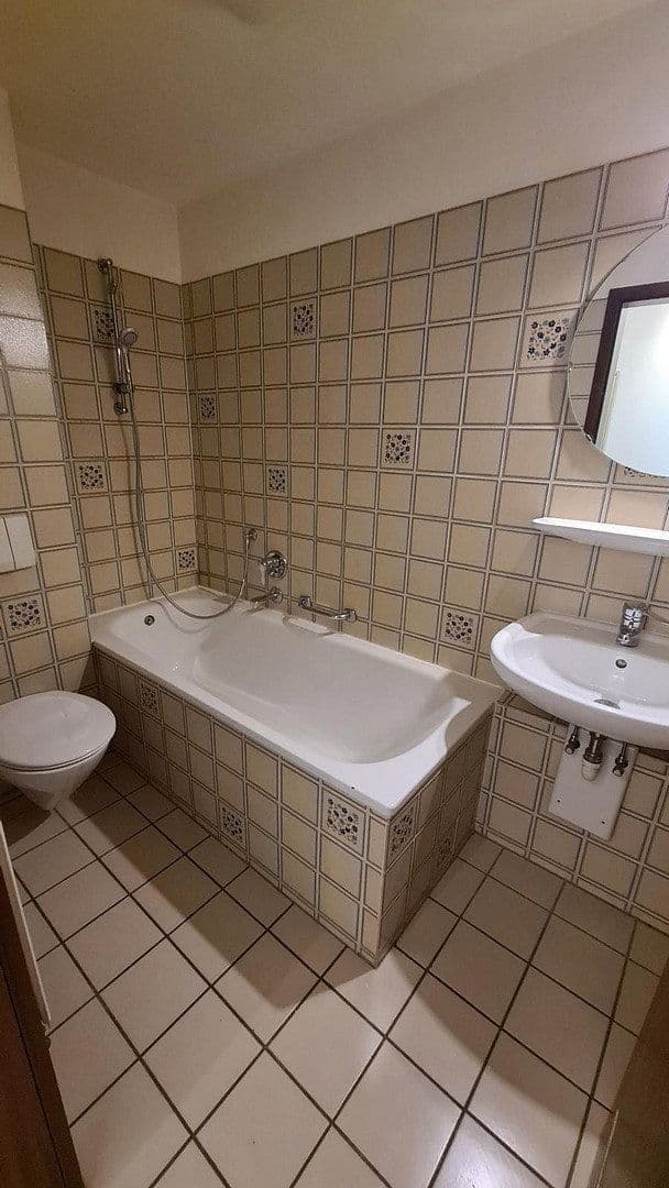 Pronájem bytu 1+1 30 m², Huchenfelder Hauptstr. 91, Pforzheim, Bádensko-Württembersko Pronájem bytu 1+1 30 m², Huchenfelder Hauptstr. 91, Pforzheim, Bádensko-Württembersko