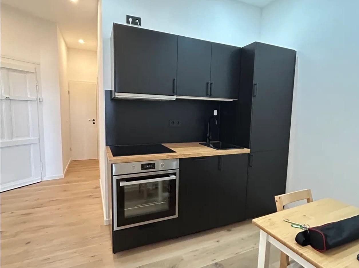 Pronájem bytu 1+1 50 m², Kranichsteinerstraße 21, Frankfurt am Main, Hessen Pronájem bytu 1+1 50 m², Kranichsteinerstraße 21, Frankfurt am Main, Hessen