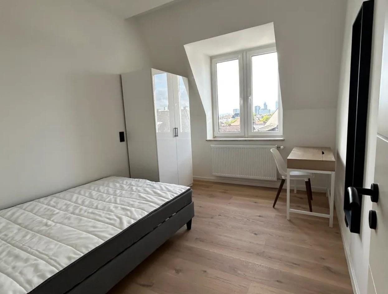 Pronájem bytu 1+1 50 m², Kranichsteinerstraße 21, Frankfurt am Main, Hessen Pronájem bytu 1+1 50 m², Kranichsteinerstraße 21, Frankfurt am Main, Hessen