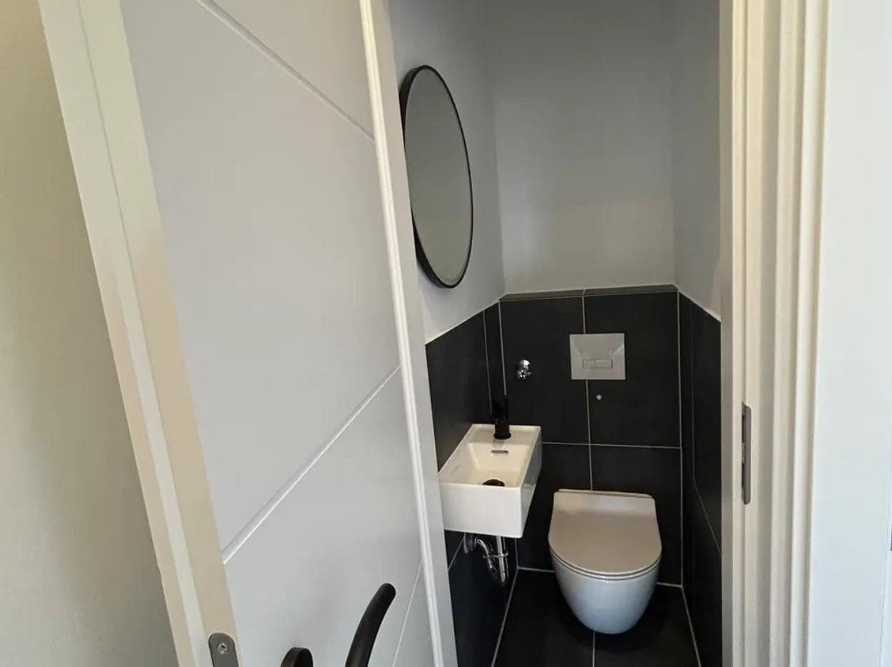 Pronájem bytu 1+1 50 m², Kranichsteinerstraße 21, Frankfurt am Main, Hessen Pronájem bytu 1+1 50 m², Kranichsteinerstraße 21, Frankfurt am Main, Hessen
