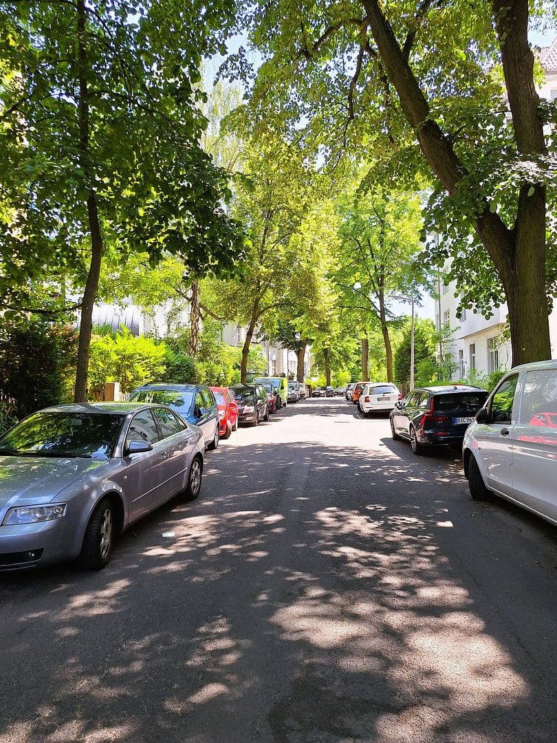 Prodej bytu 2+1 64 m², Leydenallee 37, Berlin, Berlín Prodej bytu 2+1 64 m², Leydenallee 37, Berlin, Berlín