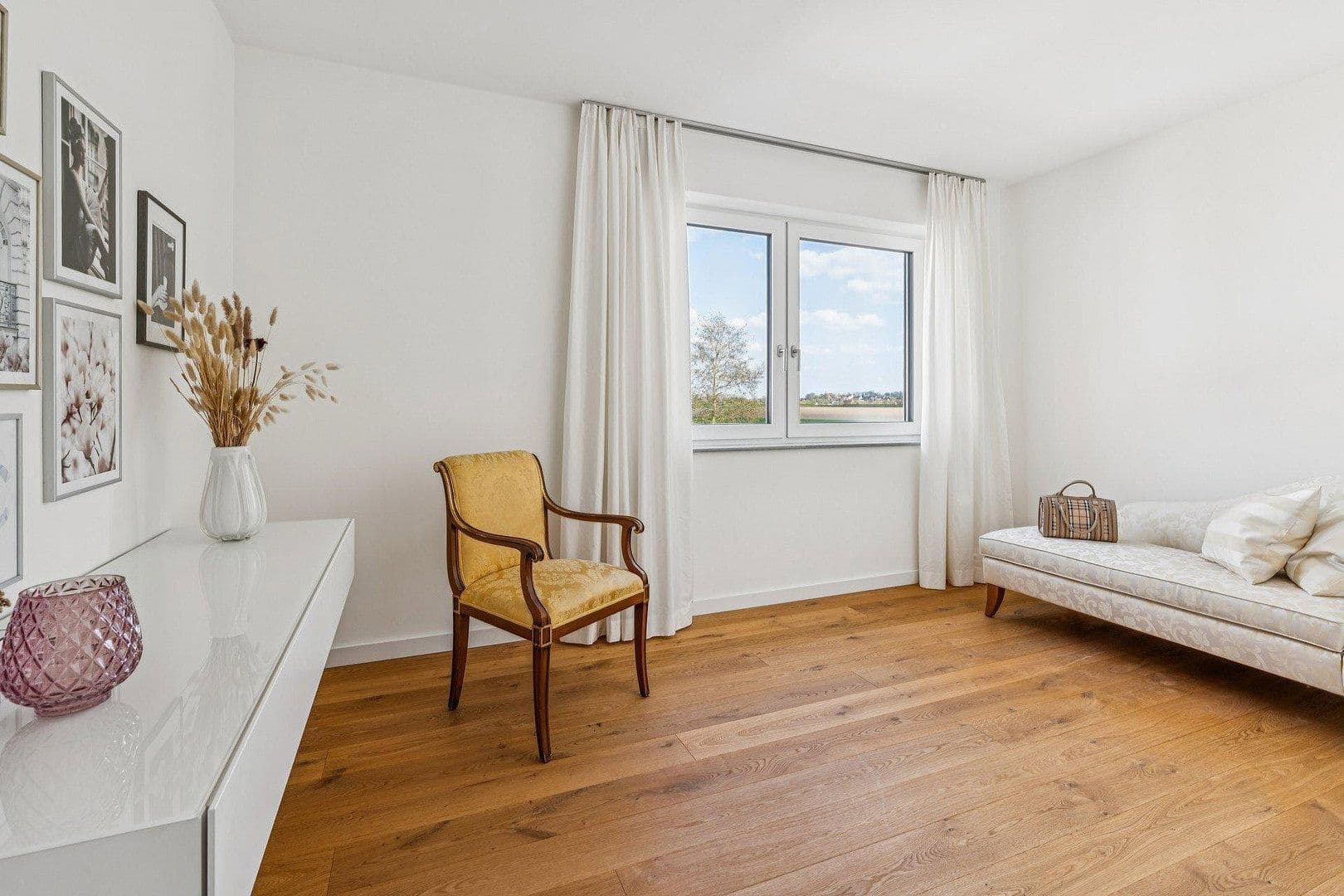 Prodej domu 285 m², pozemek 563 m², Ulm, Bádensko-Württembersko Prodej domu 285 m², pozemek 563 m², Ulm, Bádensko-Württembersko