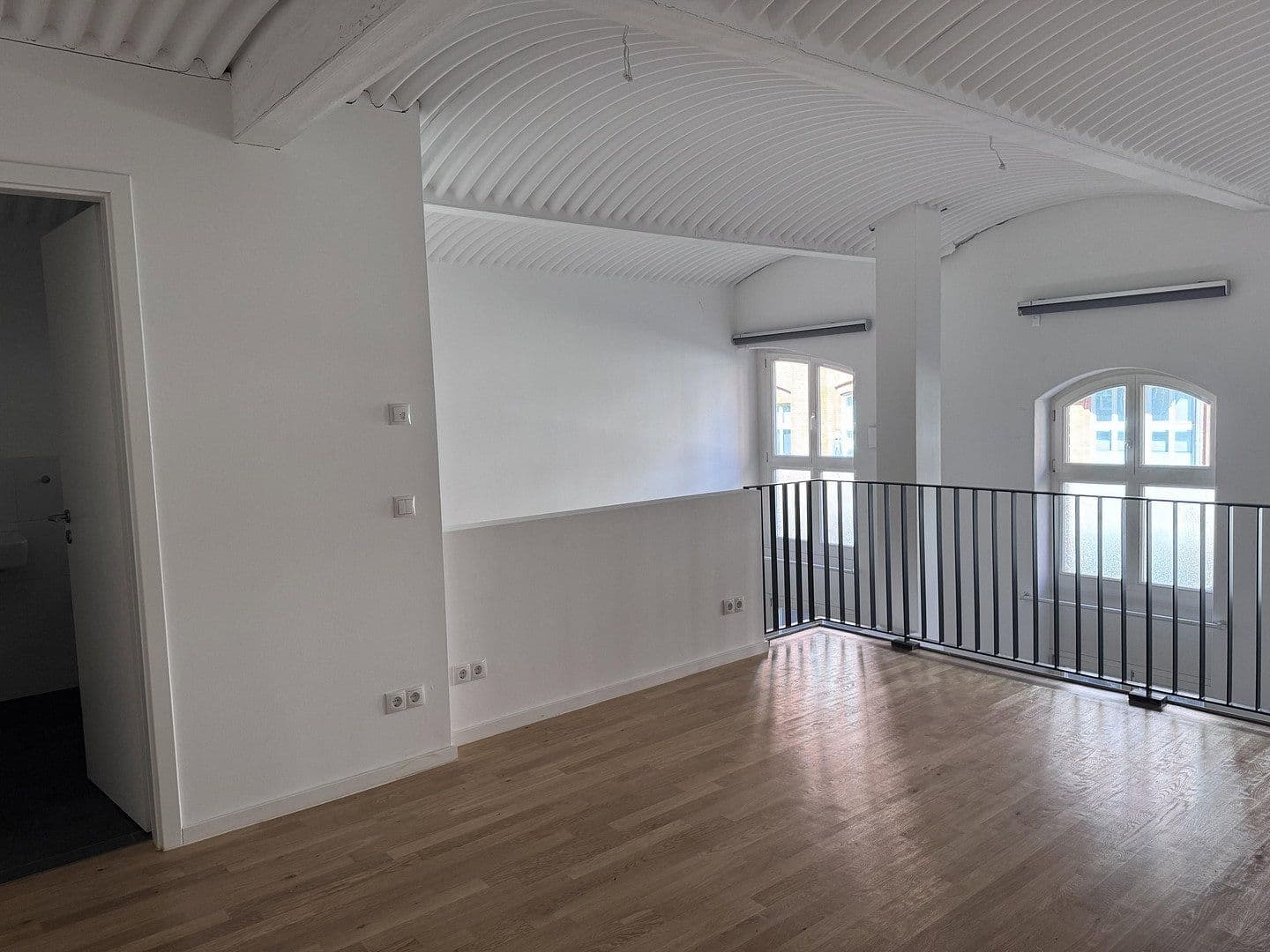 Pronájem bytu 3+1 96 m², Berlin, Berlín Pronájem bytu 3+1 96 m², Berlin, Berlín