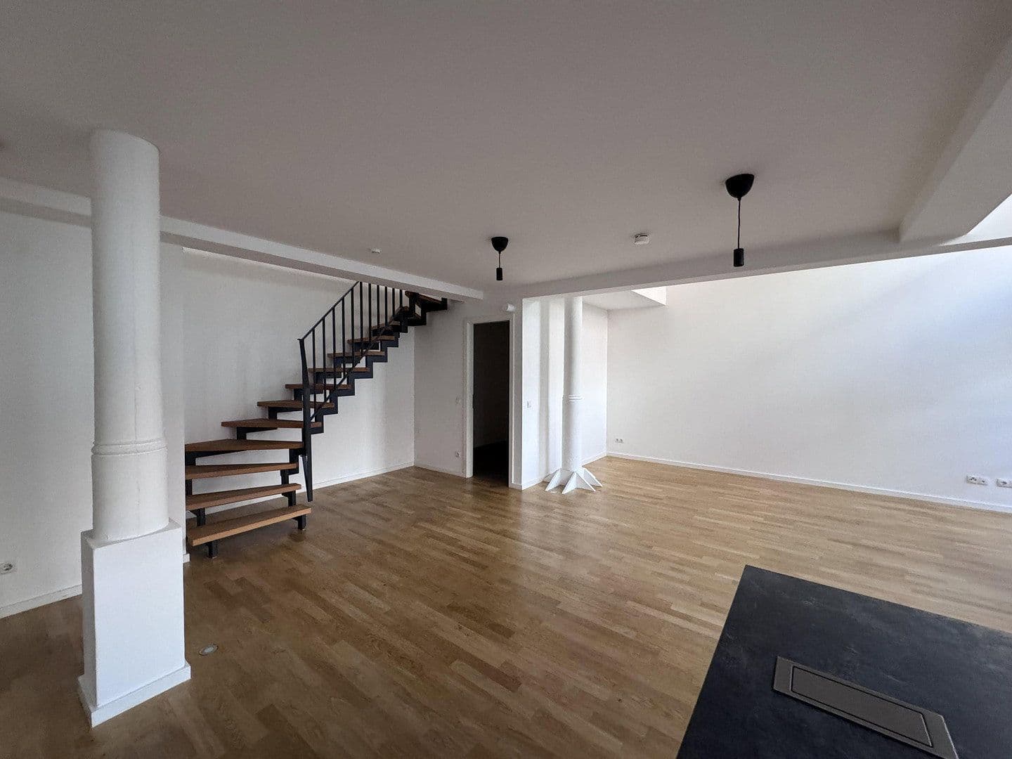 Pronájem bytu 3+1 96 m², Berlin, Berlín Pronájem bytu 3+1 96 m², Berlin, Berlín
