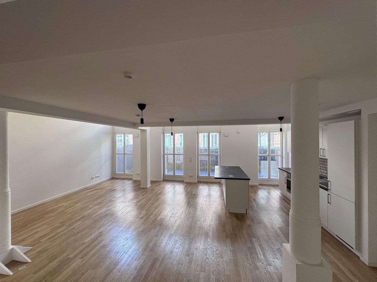 Pronájem bytu 3+1 96 m², Berlin, Berlín Pronájem bytu 3+1 96 m², Berlin, Berlín